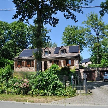 Tres Belle Villa 4 Facades Dans Quartier Vert Et Arbore - 5 Kms De Namur Luaran gambar