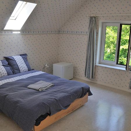 Tres Belle Villa 4 Facades Dans Quartier Vert Et Arbore - 5 Kms De Namur Luaran gambar