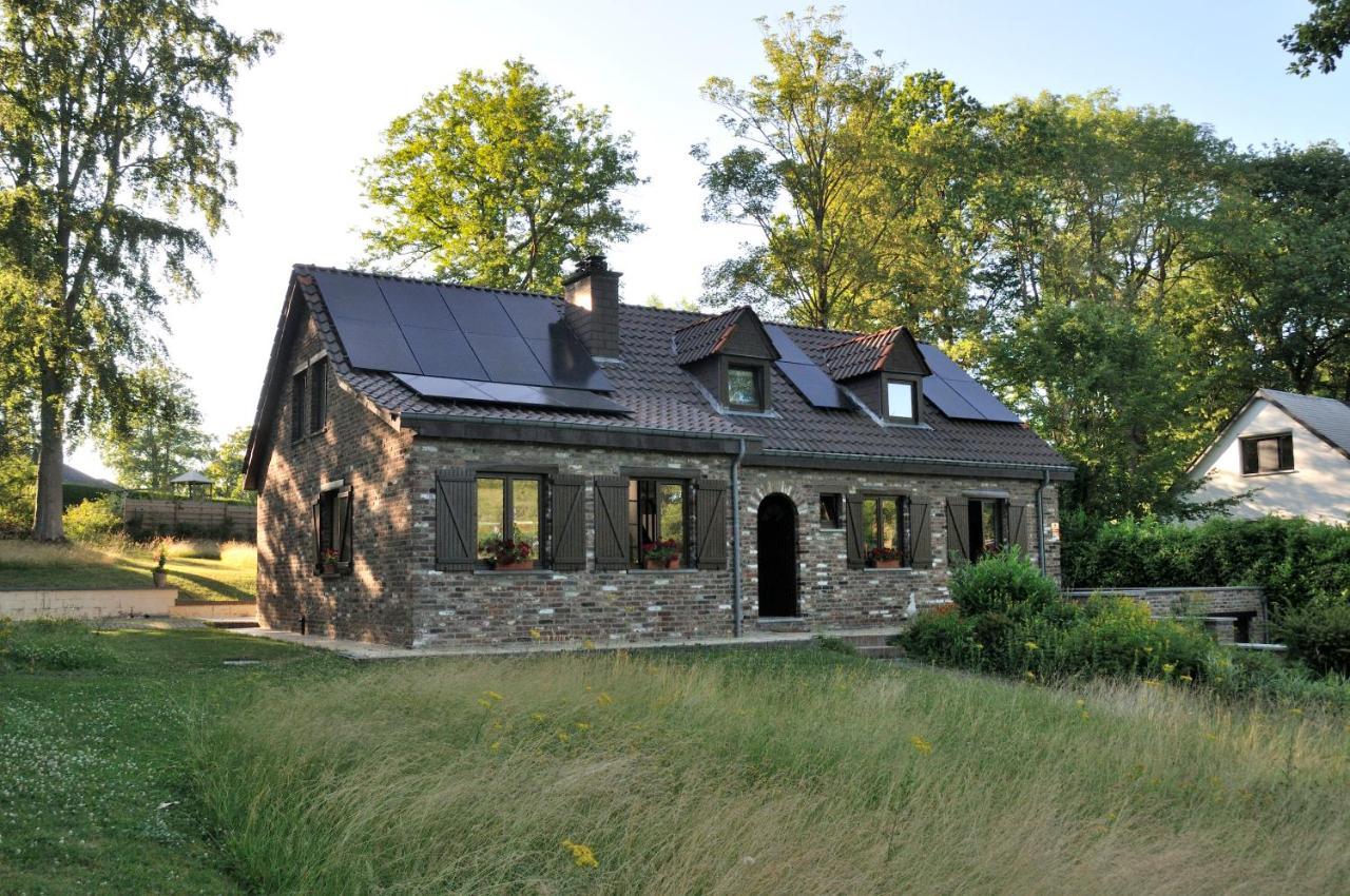 Tres Belle Villa 4 Facades Dans Quartier Vert Et Arbore - 5 Kms De Namur Luaran gambar